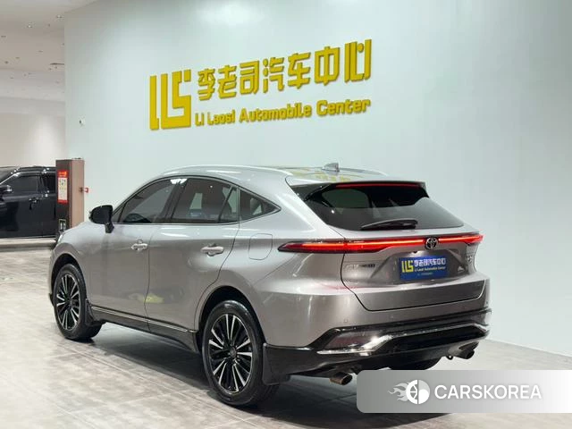 Toyota Venza 2022 Серебристо-серый из Китая, фото 5