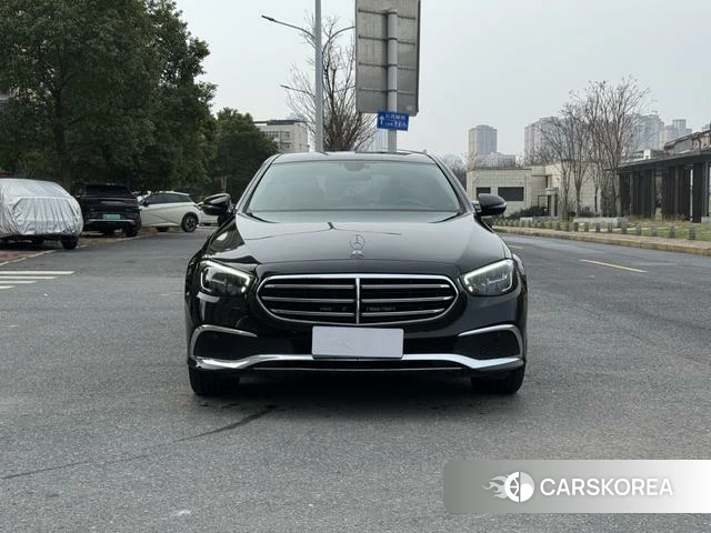 Mercedes-Benz E-Class 2023 Черный из Китая, фото 5