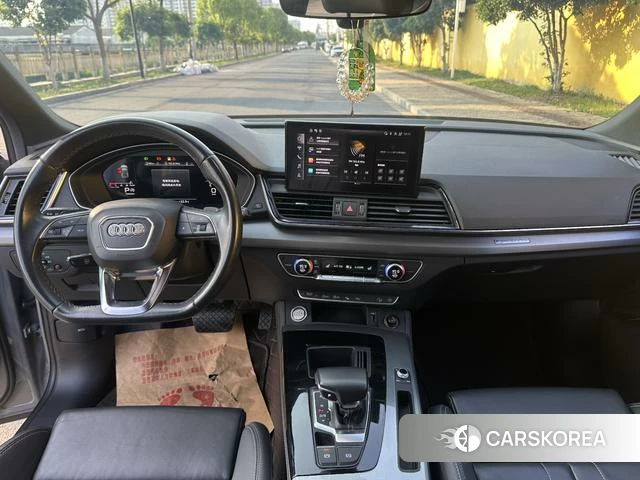 Audi Q5L 2021 Серебристо-серый из Китая, фото 5