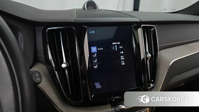 Volvo XC60 second Generation 2019 Белый из Кореи, фото 5
