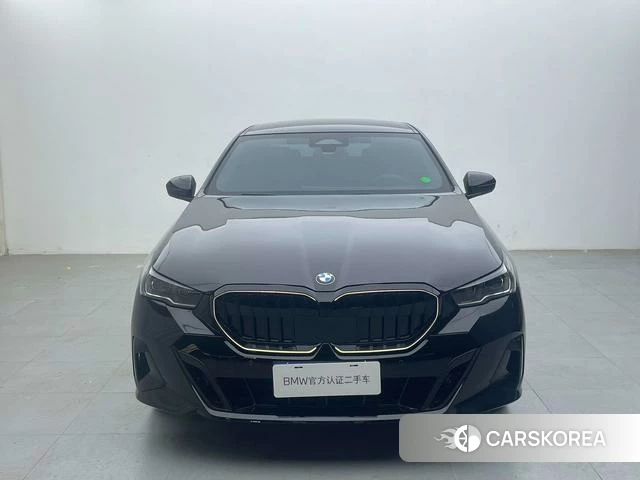 BMW 5 series 2025 Черный из Китая, фото 5
