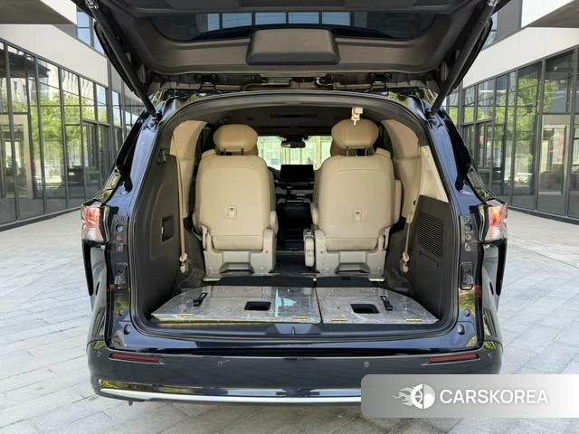 Toyota Sienna 2023 Черный из Китая, фото 5