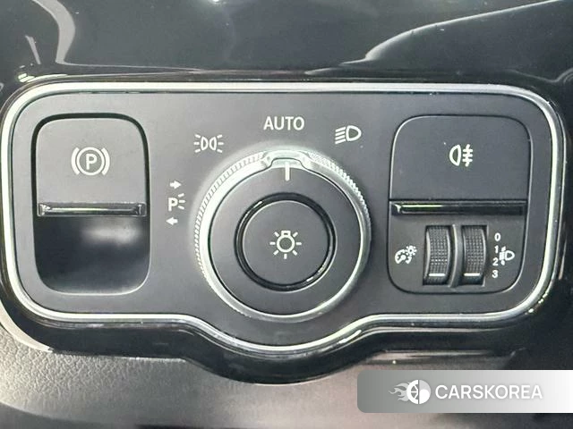 Mercedes-Benz A-Class 2021 Белый из Китая, фото 5