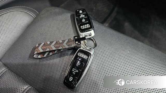 Audi A8 (D5) 2021 Черный из Кореи, фото 5