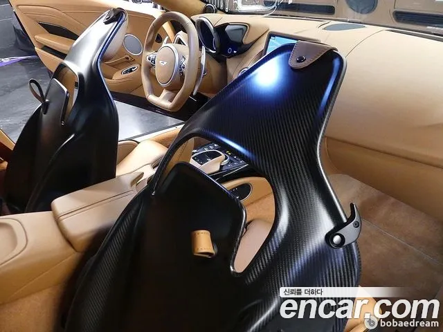 Aston Martin Vantage 2nd Generation 2023 Фиолетовый из Кореи, фото 5