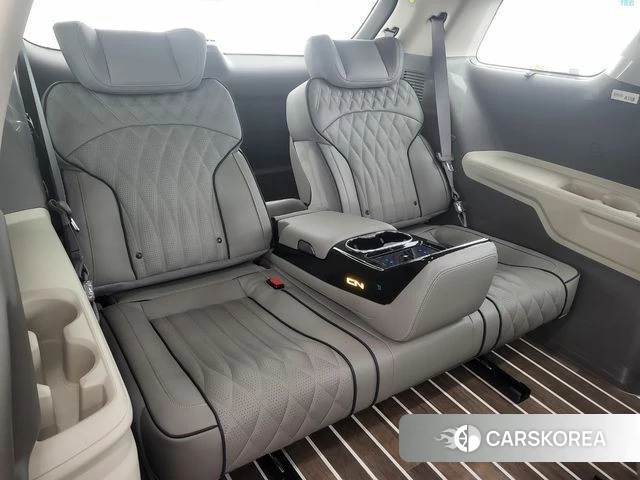 Kia The New Carnival 4th Generation 2026 Серебристо-серый из Кореи, фото 5