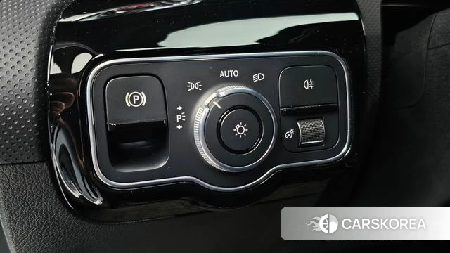 Mercedes-Benz A-Class W177 2020 Белый из Кореи, фото 5