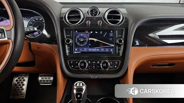 Bentley Bentayga 2019 Белый из Кореи, фото 5