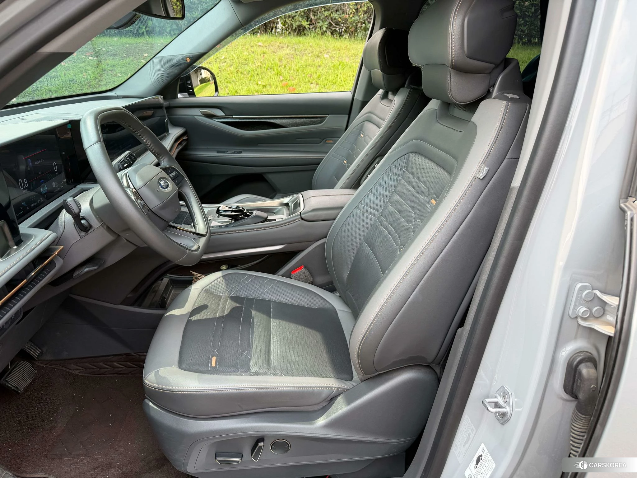 Ford Edge 2023 Белый из Китая, фото 5