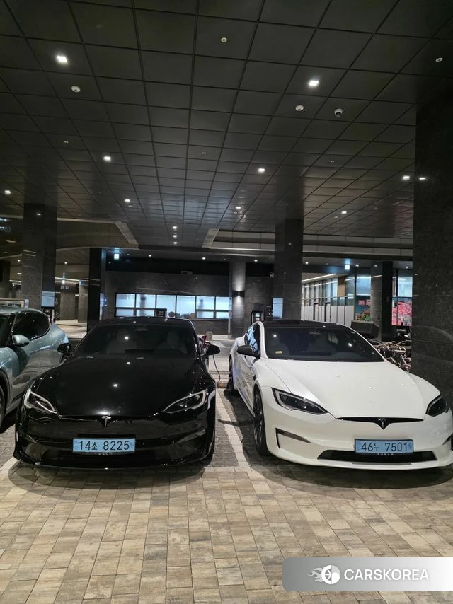 Tesla Model S 2023 Белый из Кореи, фото 5