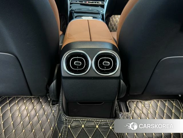 Mercedes-Benz C-class 2023 Белый из Китая, фото 5