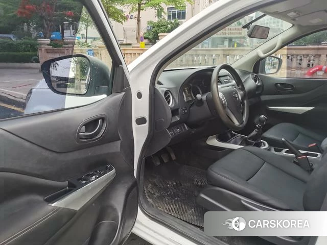 Nissan Navara 2022 Белый из Китая, фото 5