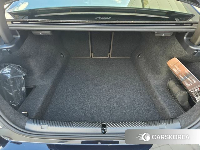 BMW 5 Series (G60) 2026 Черный из Кореи, фото 5