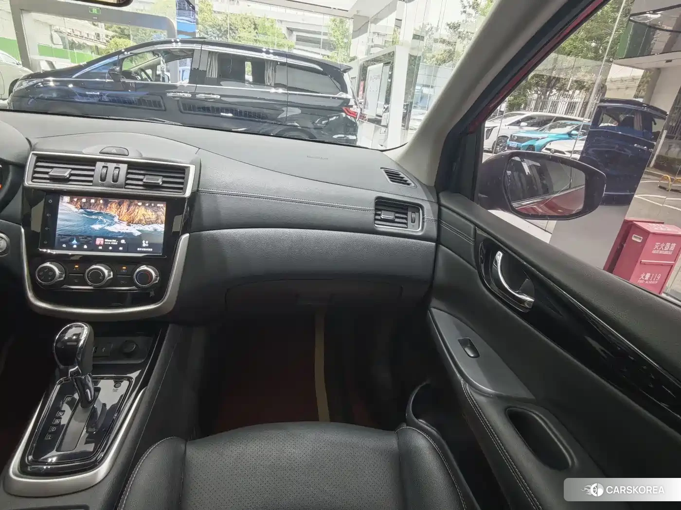 Nissan Tiida 2022 Red/purple из Китая, фото 5
