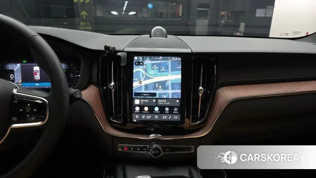 Volvo XC60 second Generation 2023 Белый из Кореи, фото 5