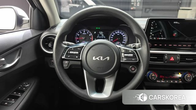 Kia The New K3 2nd generation 2022 Белый из Кореи, фото 5