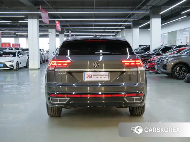 Volkswagen Teramont 2022 Темно-серый из Китая, фото 5