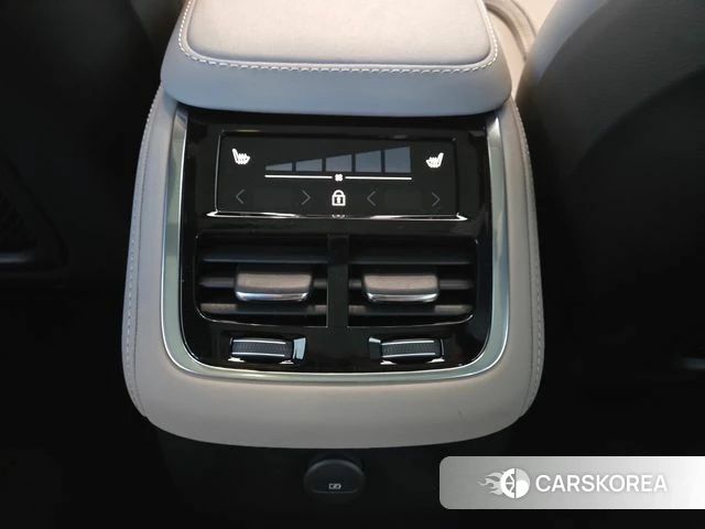 Volvo XC90 second Generation 2025 Белый из Кореи, фото 5