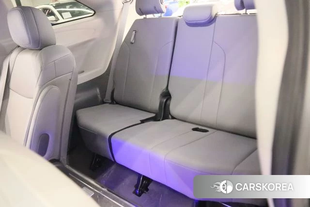 Toyota Granvia 2023 Черный из Китая, фото 5