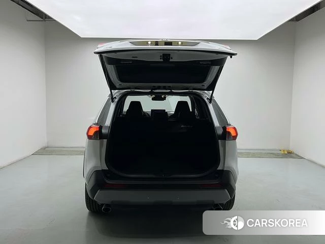Toyota RAV4 2022 Белый из Китая, фото 5