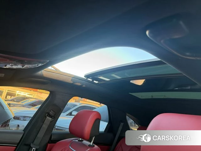 Genesis GV70 2023 Белый из Кореи, фото 5