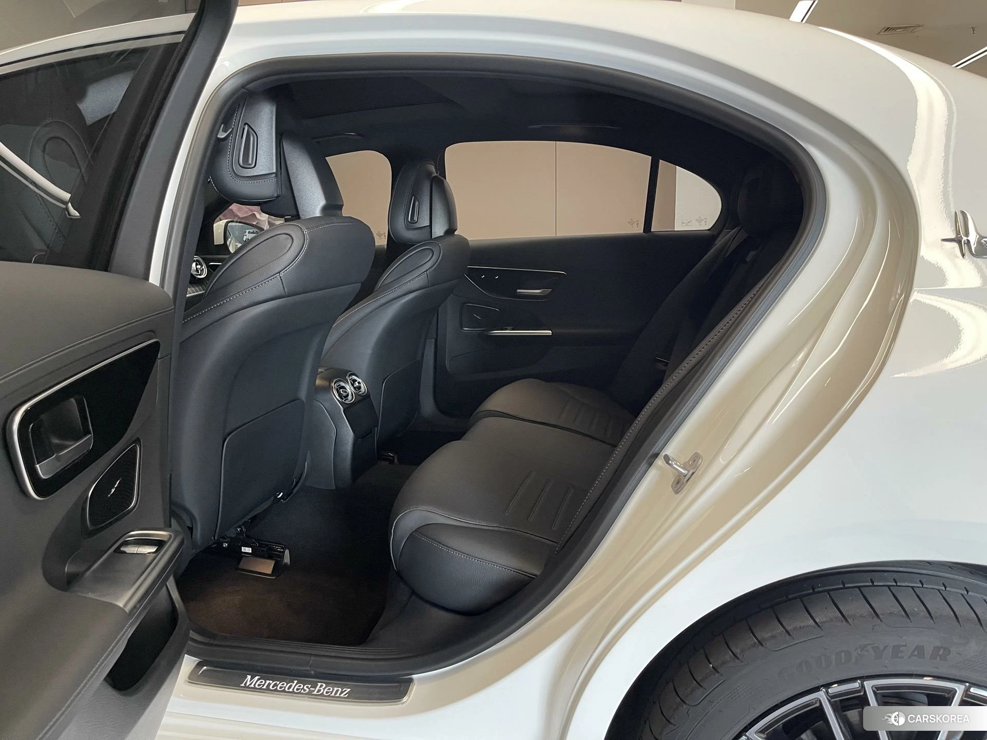 Mercedes-Benz C-class 2024 Белый из Китая, фото 5