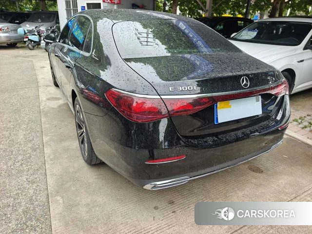 Mercedes-Benz E-Class 2025 Черный из Китая, фото 5