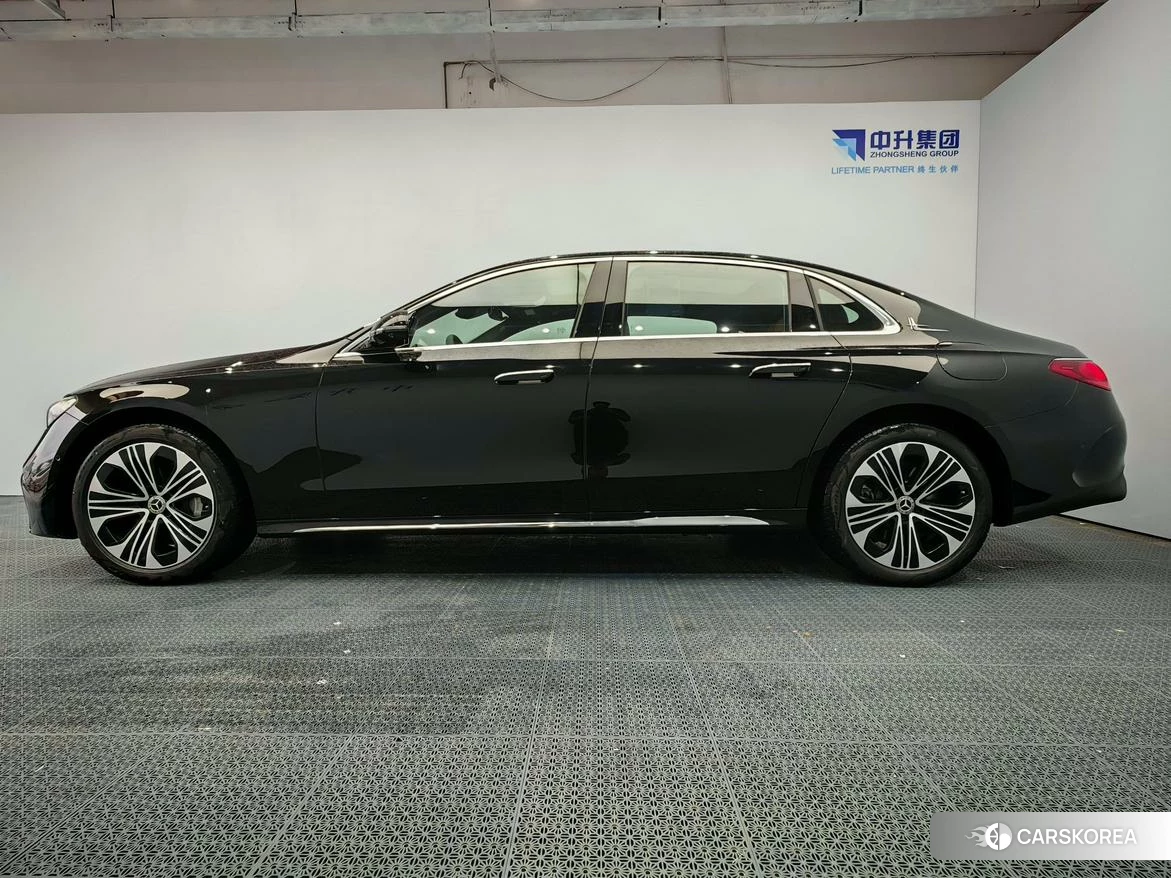 Mercedes-Benz E-Class 2024 Черный из Китая, фото 5