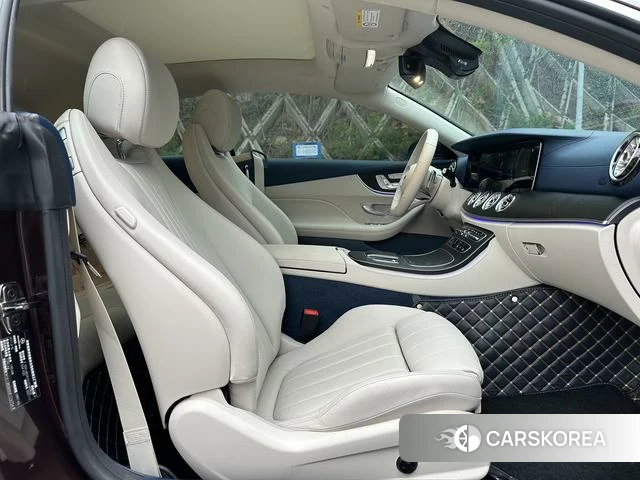 Mercedes-Benz E-Class 2022 Коричневый из Китая, фото 5