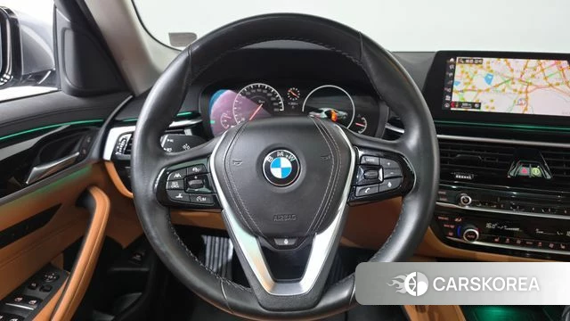 BMW 5 Series (G30) 2019 Светло-серебряный цвет из Кореи, фото 5