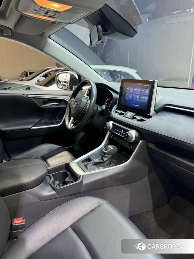 Toyota RAV4 2021 Белый из Китая, фото 5
