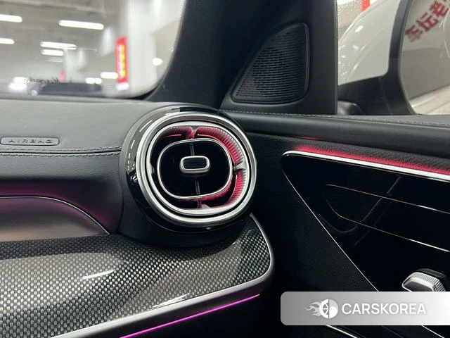 Mercedes-Benz C-class 2024 Белый из Китая, фото 5