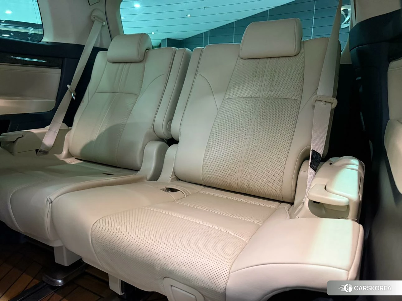 Toyota Vellfire 2021 Белый из Китая, фото 5
