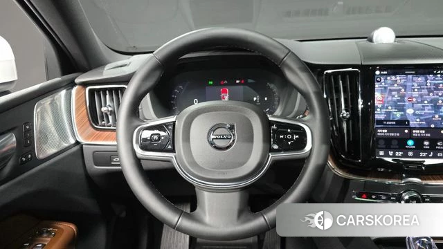 Volvo XC60 second Generation 2025 Белый из Кореи, фото 5