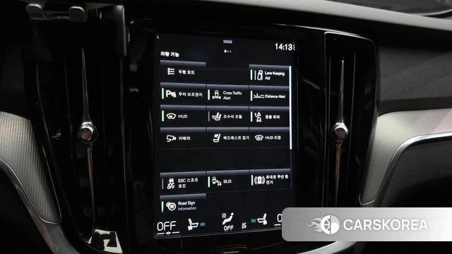 Volvo S60 3rd generation 2022 Красный из Кореи, фото 5