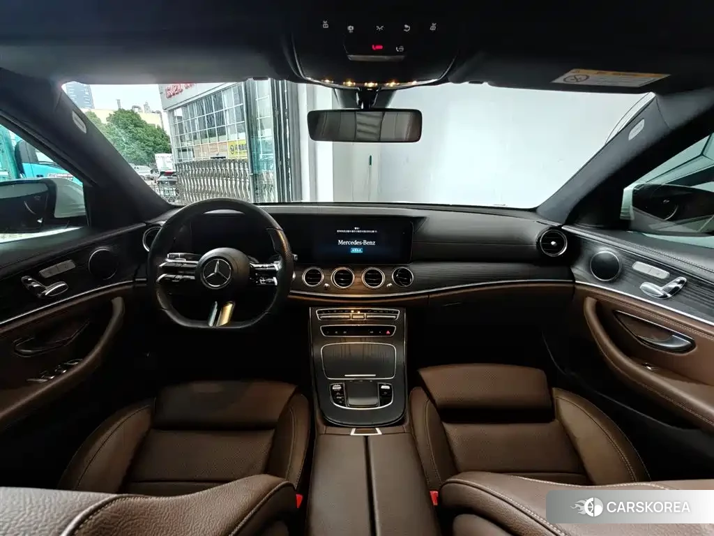 Mercedes-Benz E-Class 2022 Белый из Китая, фото 5