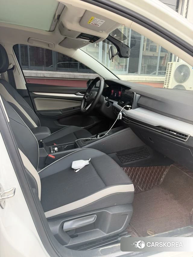 Volkswagen Golf 2021 Белый из Китая, фото 5
