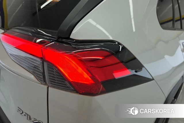 Toyota RAV4 2021 Белый из Китая, фото 5