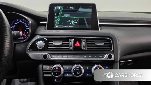 Genesis G70 2018 Черный из Кореи, фото 5