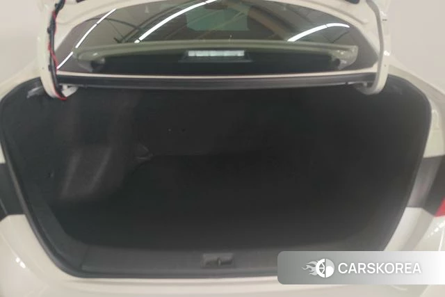 Nissan Sylphy 2023 Белый из Китая, фото 5