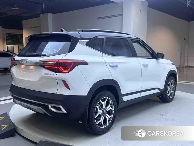 Kia KX3 2023 Белый из Китая, фото 5