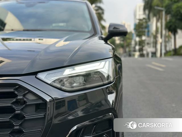 Audi Q5L 2022 Черный из Китая, фото 5