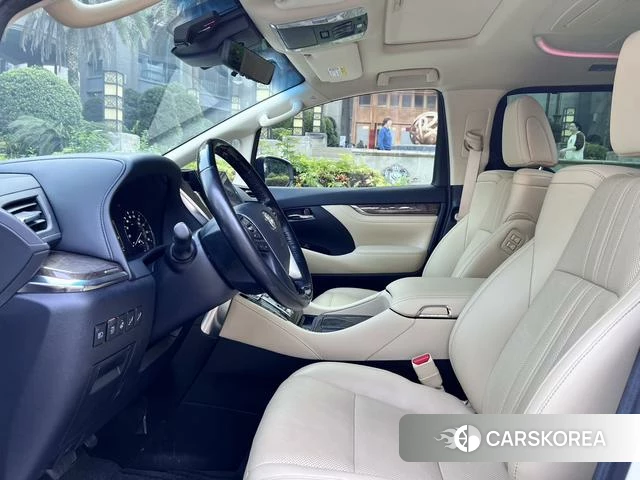 Toyota Alphard 2021 Белый из Китая, фото 5