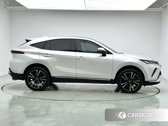 Toyota Venza 2022 Белый из Китая, фото 5