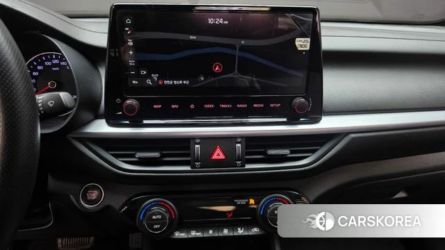 Kia The New K3 2nd generation 2022 Белый из Кореи, фото 5