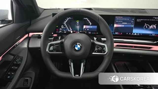 BMW 5 Series (G60) 2025 Серебристо-серый из Кореи, фото 5