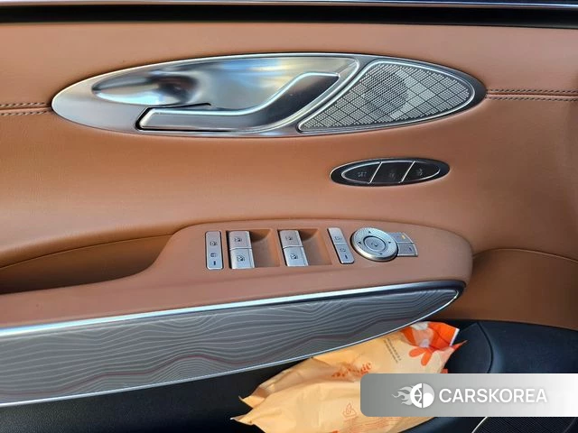 Genesis GV70 2022 Черный из Кореи, фото 5