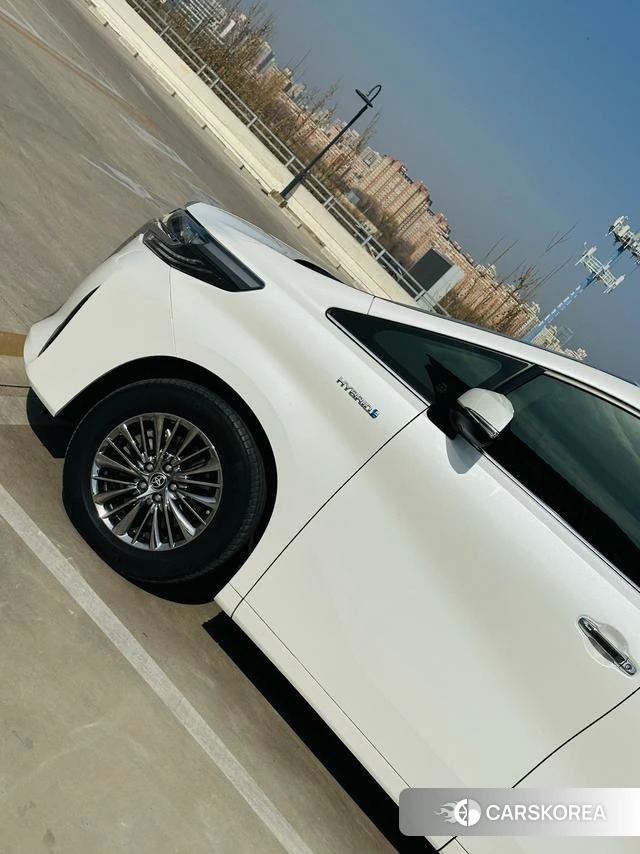 Toyota Alphard 2023 Белый из Китая, фото 5