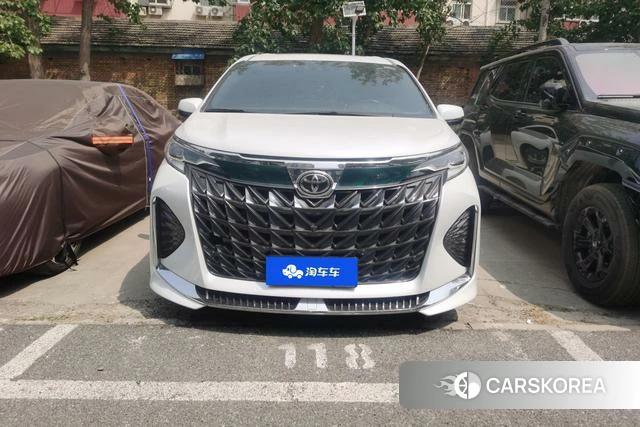 Toyota Granvia 2025 Белый из Китая, фото 5