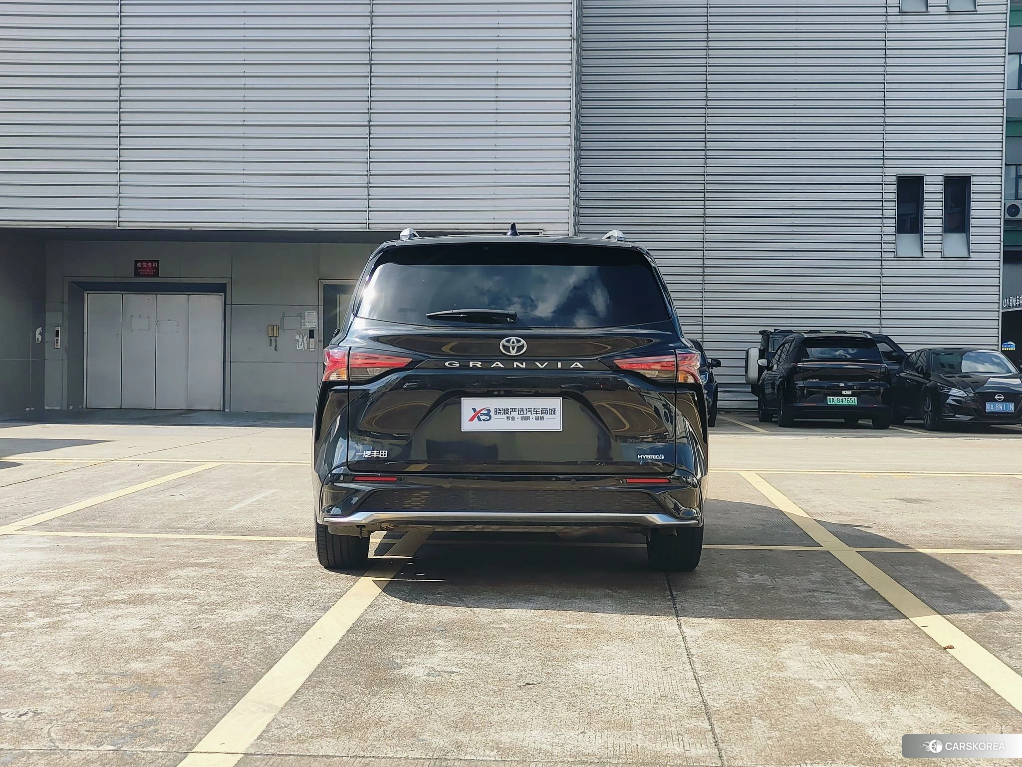 Toyota Granvia 2023 Черный из Китая, фото 5